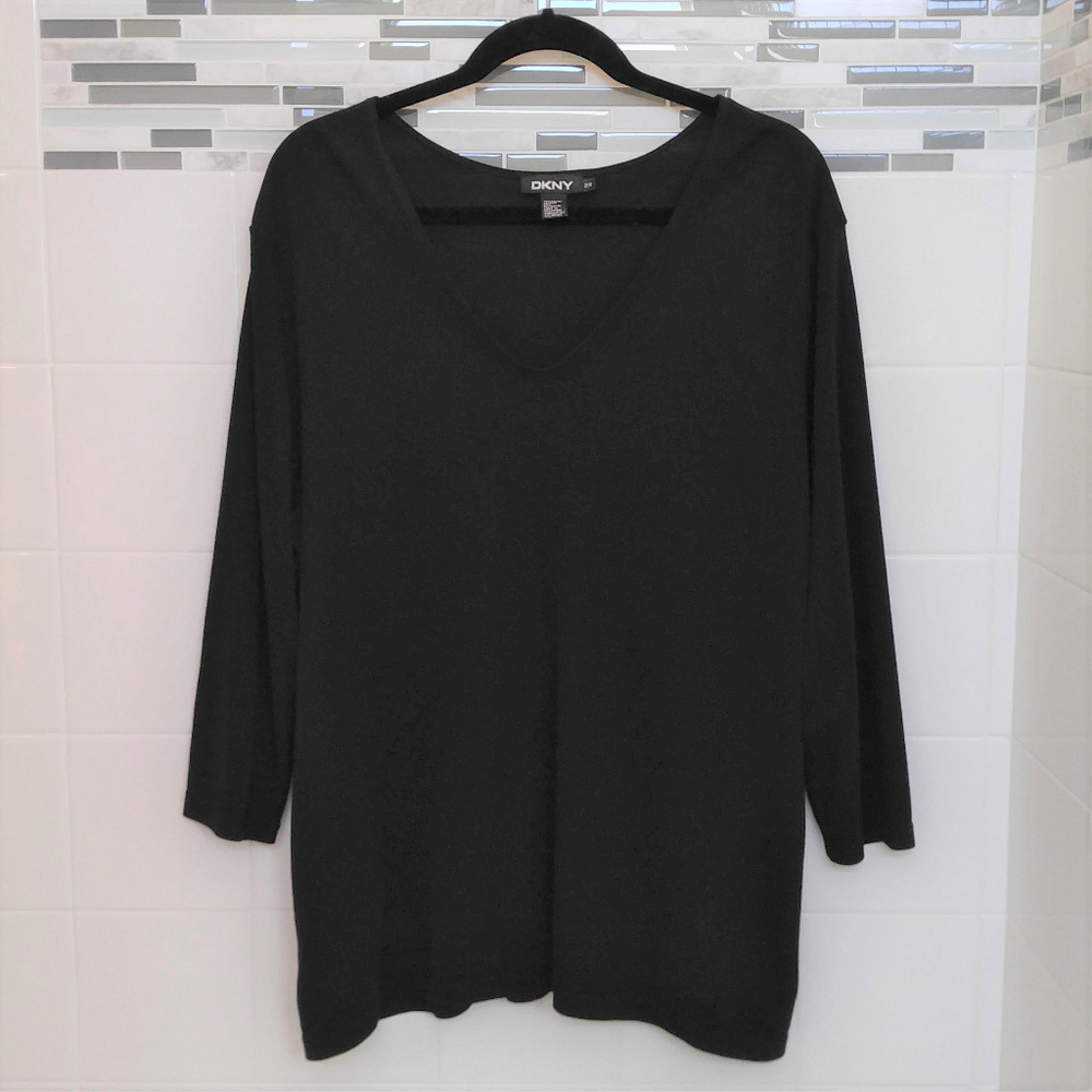 DKNY Black V-Neck 3/4 Sleeve Dress Shirt